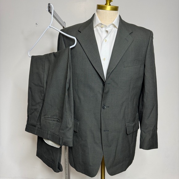 Kasper Men's Gray Brown Check Plaid Wool Suit 42R 34W